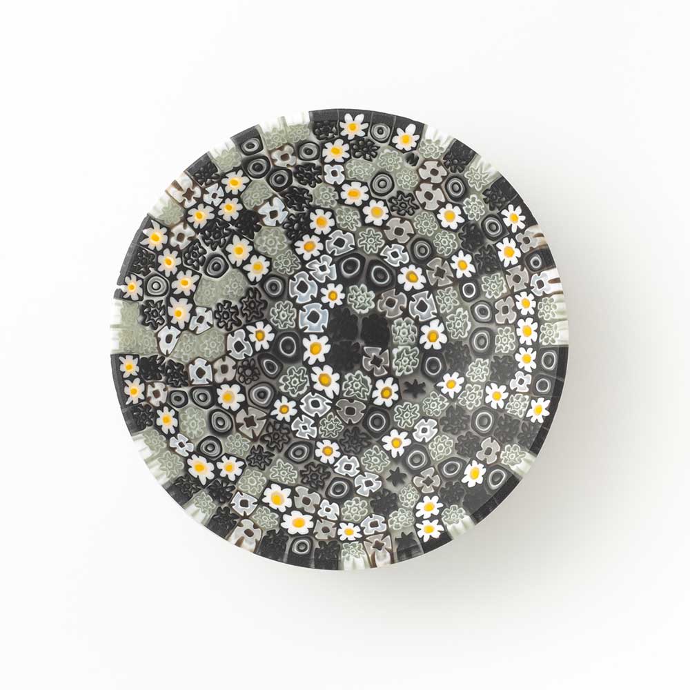 Ercole-Moretti-Classic-collection-ciotola-con-murrine-in-vetro-di-Murano-glass-murrina-bowl-ebon-mosaic-Basic_105_215_2.jpg Ciotola Ebon Mosaic in murrine bianche e nere ø 10,5 cm - immagine 1
