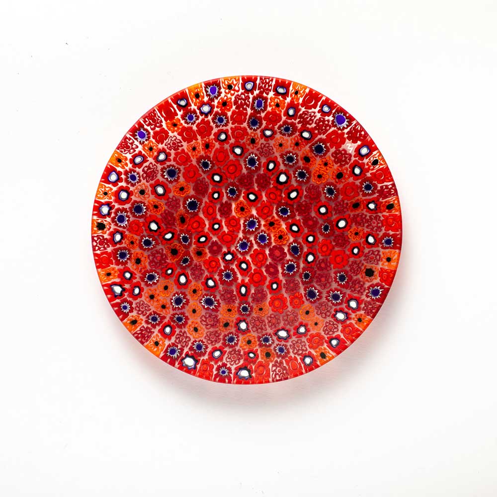 Ercole-Moretti-Classic-collection-piatto-con-murrine-in-vetro-di-Murano-glass-murrina-plate-crimson-bouquet-Basic_13P_213_2.jpg Piatto Crimson Bouquet in murrine rosse ø 13 cm - immagine 1