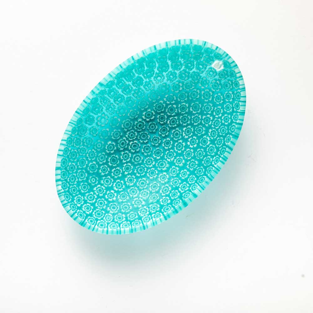 Ercole-Moretti-Classic-collection-piatto-ovale-con-murrine-in-vetro-di-Murano-glass-murrina-oval-plate-lagoon-Basic_Ovp_159_2.jpg Lagoon oval bowl in turquoise Millefiori Murano glass 10.5 x 7.5 cm - Image 1