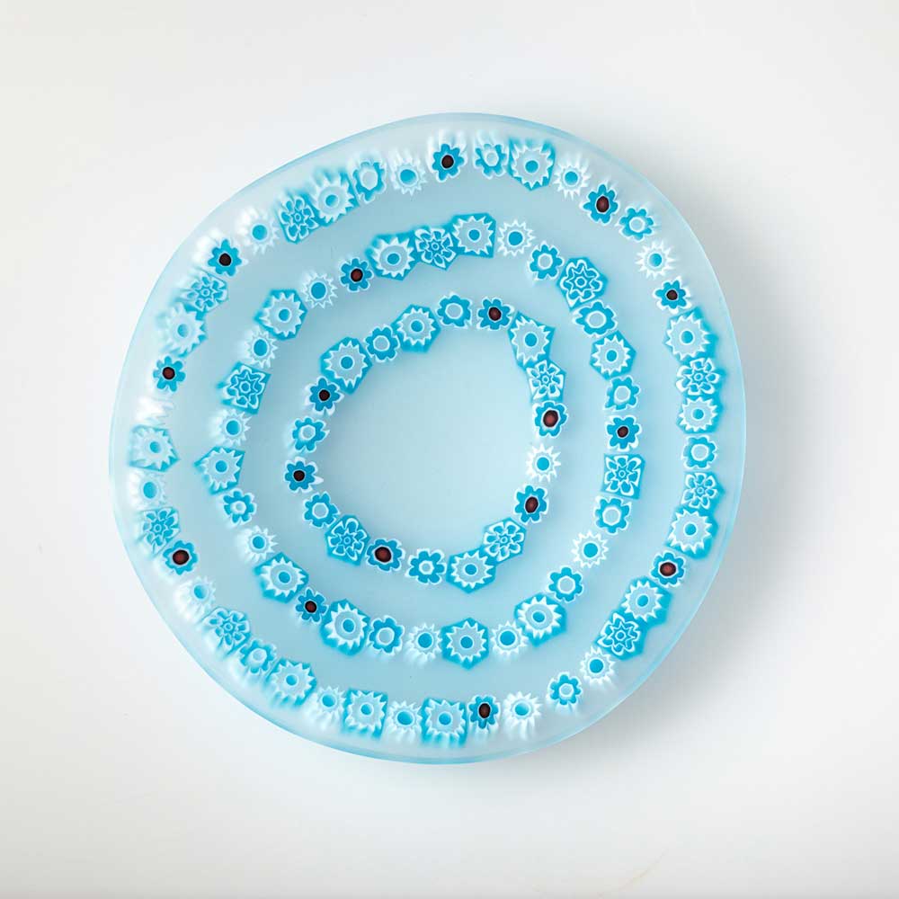 Ercole-Moretti-Design-collection-piatto-di-design-in-vetro-di-Murano-glass-designer-plate-Circles_12_216_2.jpg Piatto Circles d'eau in murrine azzurre ø 12 cm - immagine 1