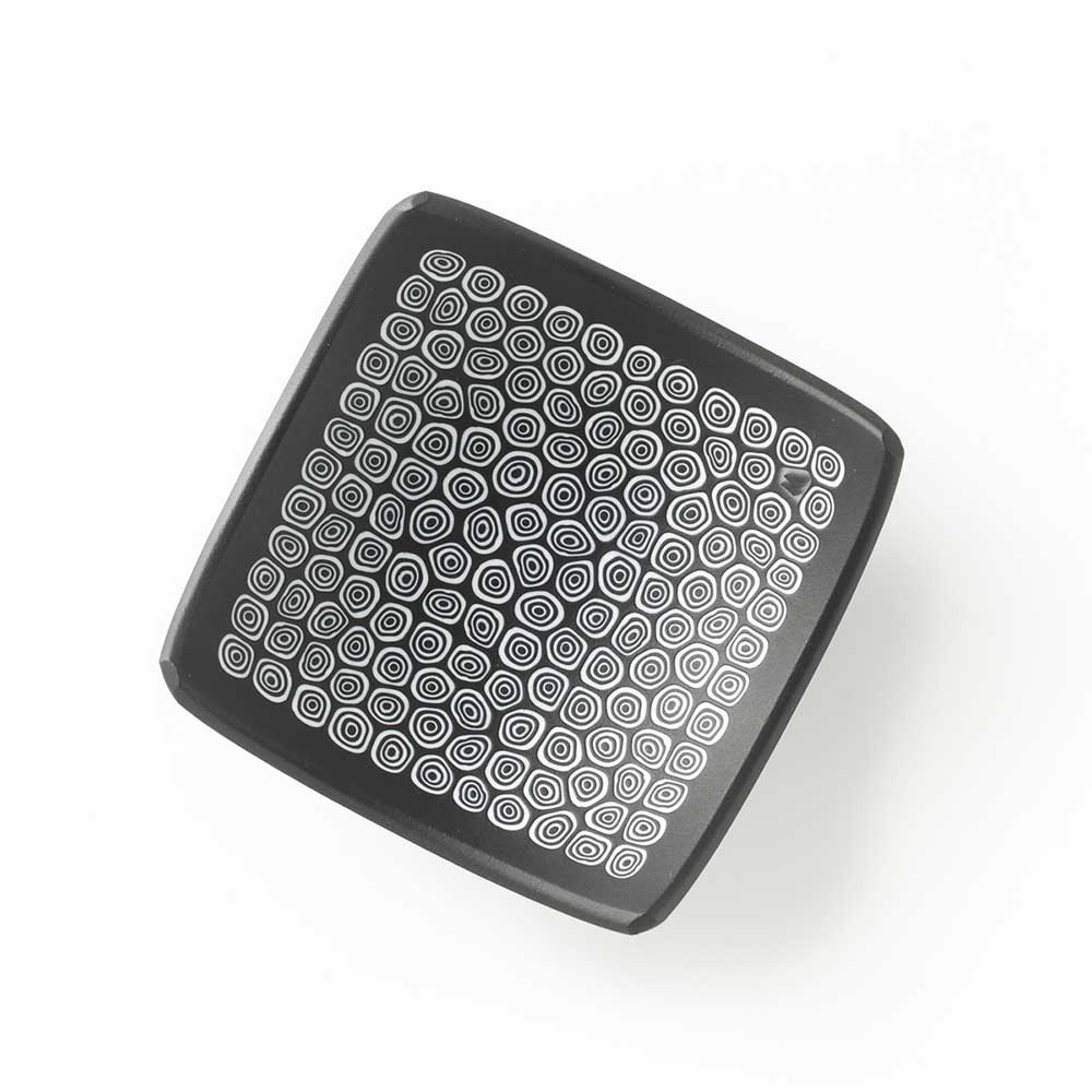 Ercole-Moretti-Frame-collection-piatto-quadrato-in-vetro-di-Murano-glass-square-plate-optical-illusion-Frame_8_66N_2.jpg Ciotola quadrata Optical Illusion in murrine nere 8x8 cm - immagine 1