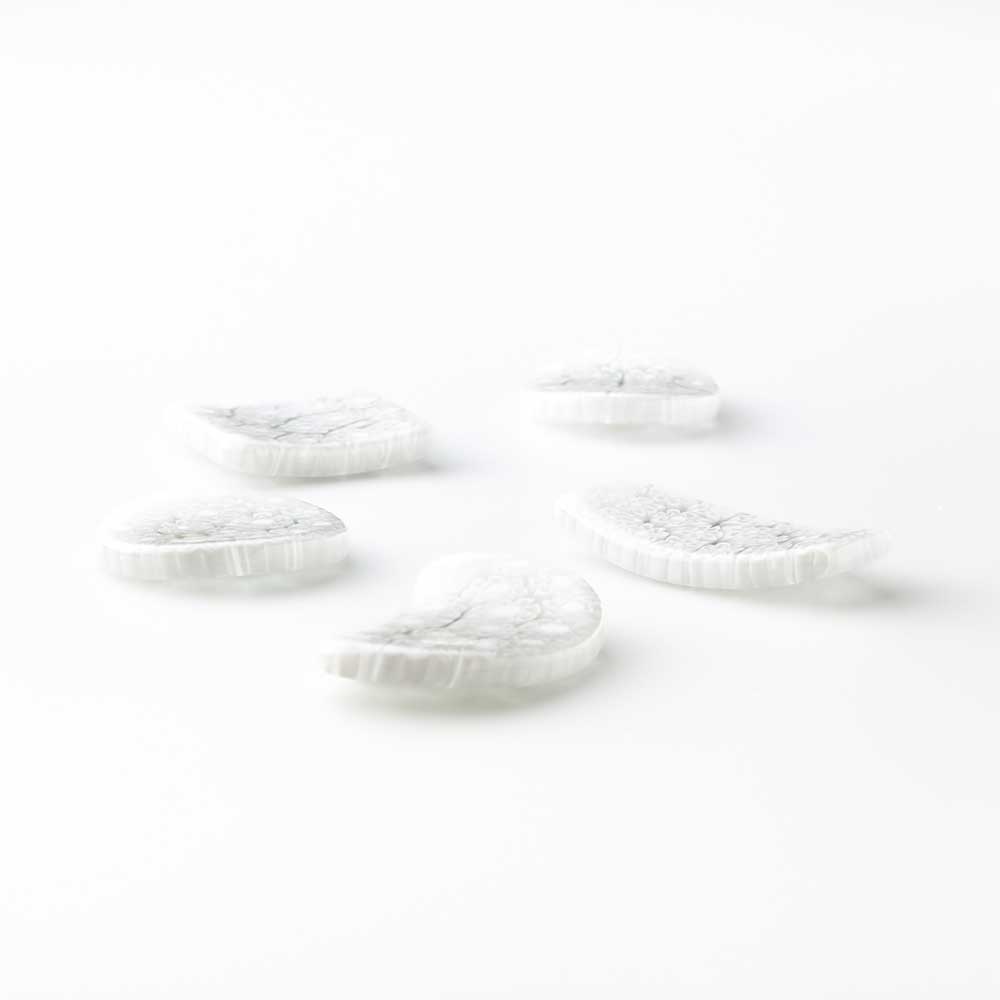 Ercole-Moretti-Hashioki-collection-poggia-bacchette-in-murrine-glass-chopstick-holders-calla-lily-Hashioki_SETMIX_46_1.jpg Set 5 poggia bacchette multiformi Calla Lily in murrine - immagine 1