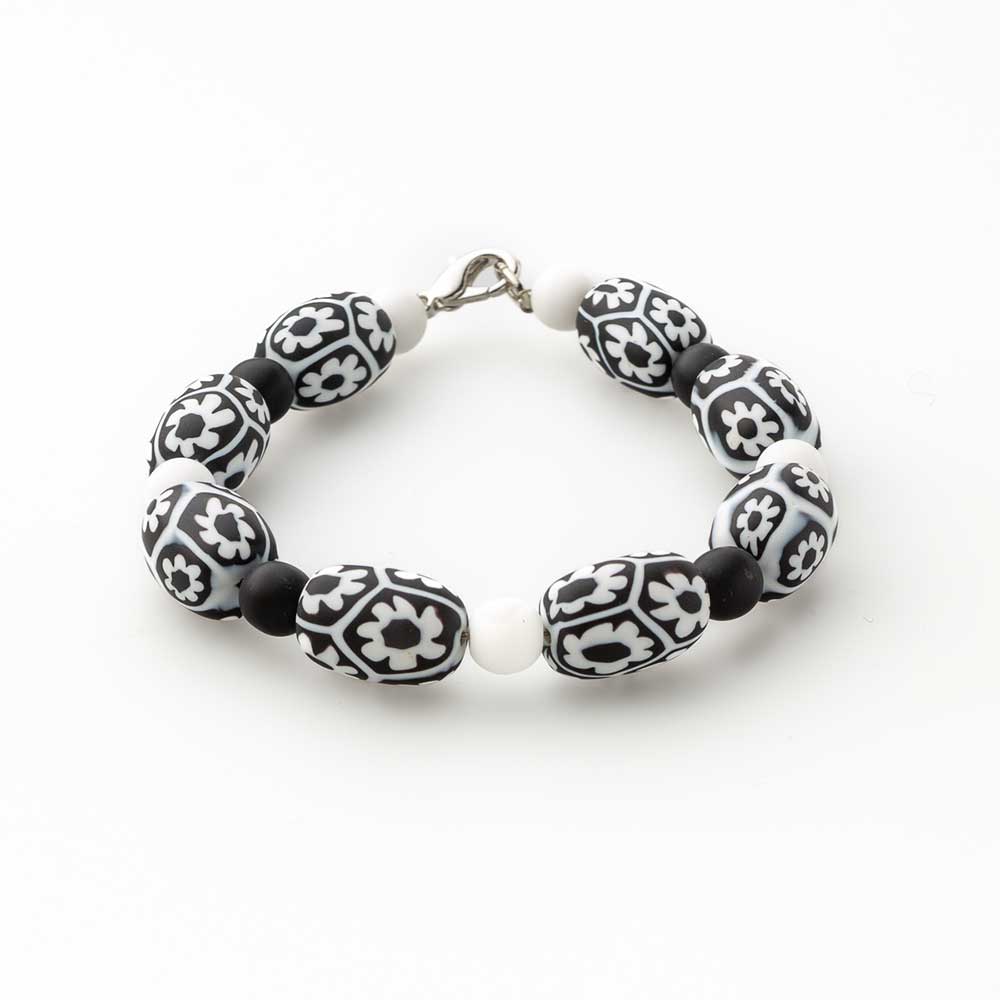 Ercole-Moretti-Murano-Charms-collection-bracciale-in-vetro-di-murano-glass-bracelet-Sideral-8982_BR_1.jpg Bracciale Sideral con perle bianche e nere - immagine 1