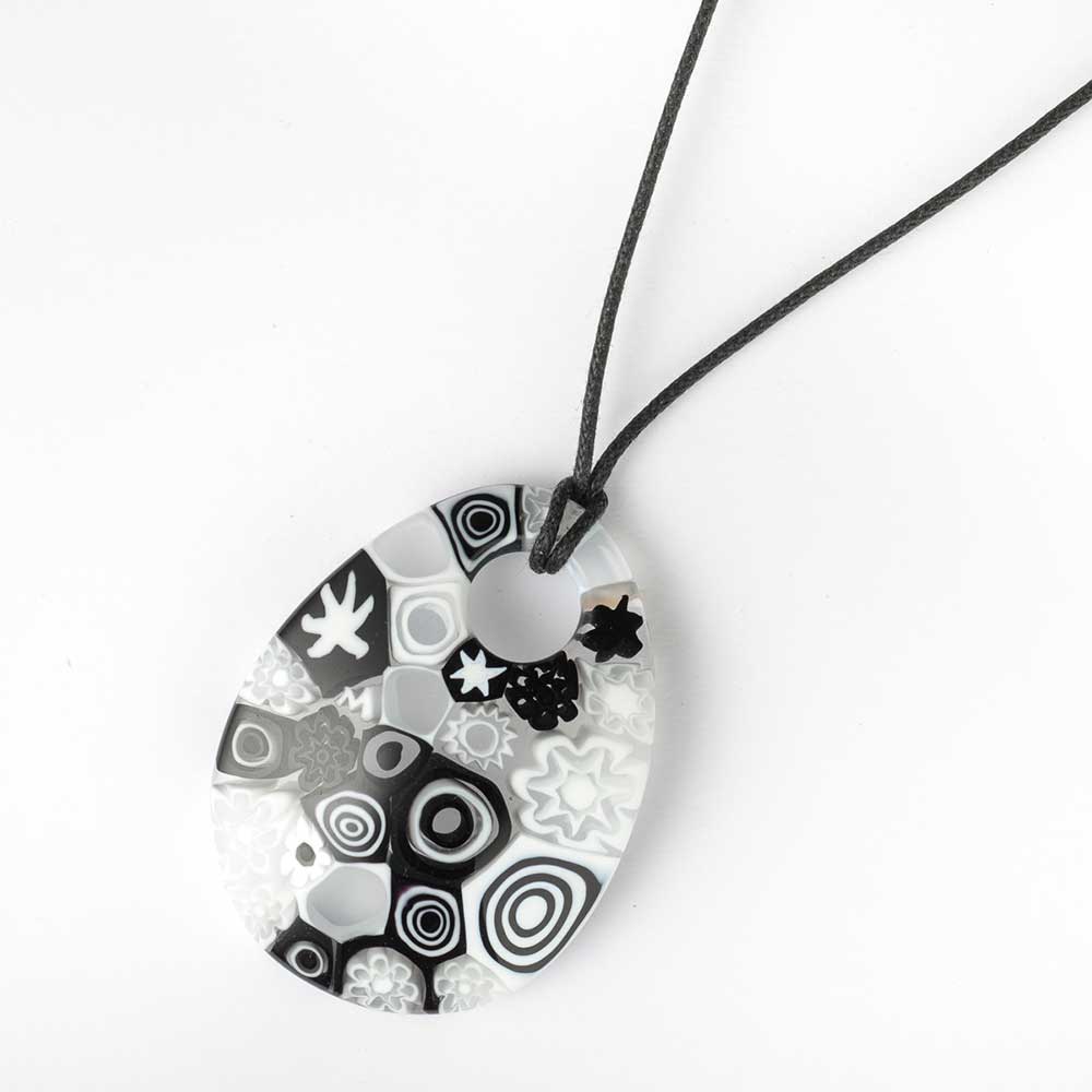 Ercole-Moretti-Oval-collection-pendente-in-murrine-in-vetro-di-Murano-glass-pendant-Piano-10459_BW_1.jpg Pendente ovale Piano in murrine - immagine 1