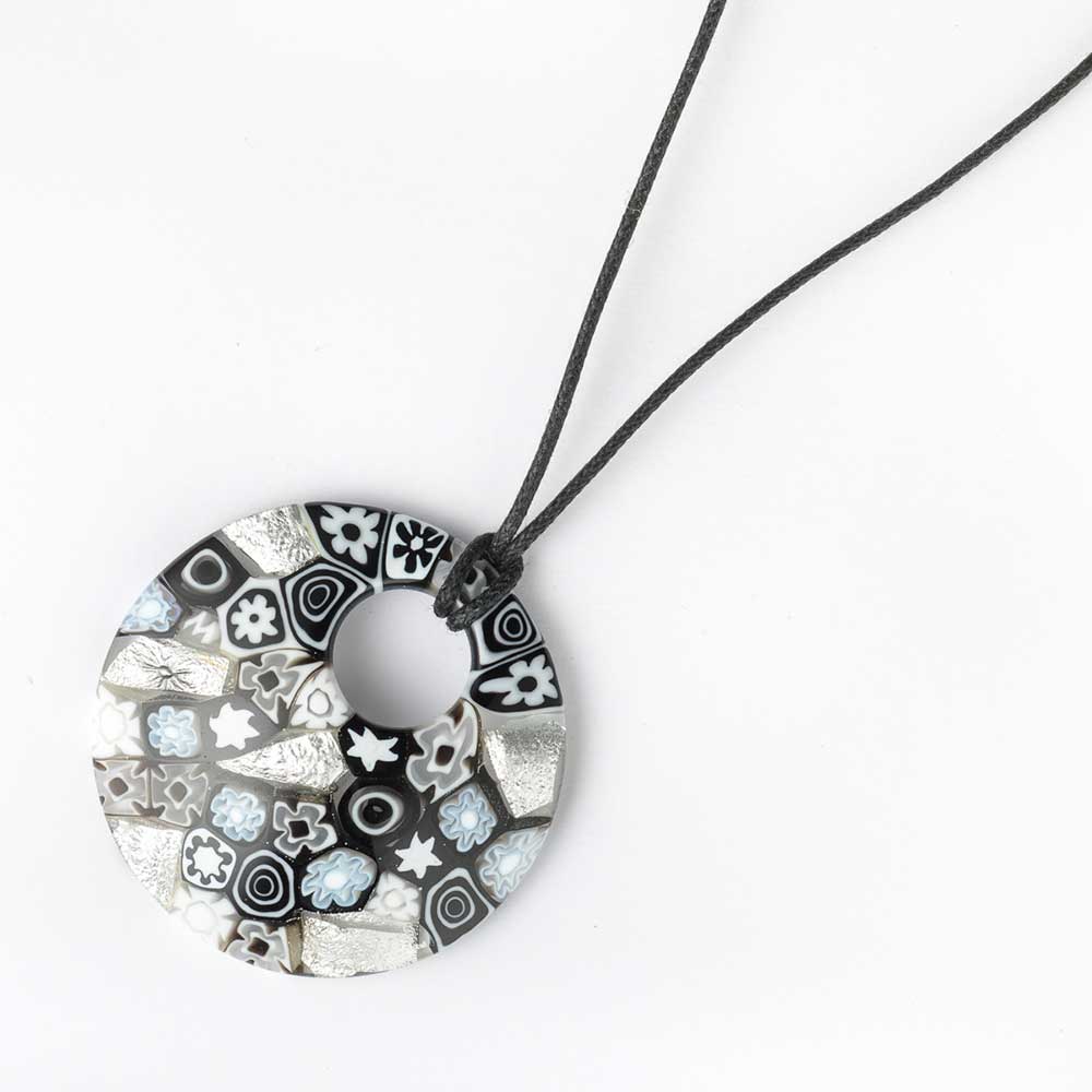 Ercole-Moretti-Silver-collection-pendente-in-murrine-in-vetro-di-Murano-glass-pendant-Piano-10461_BW_1.jpg Pendente rotondo Piano in murrine con foglia argento - immagine 1