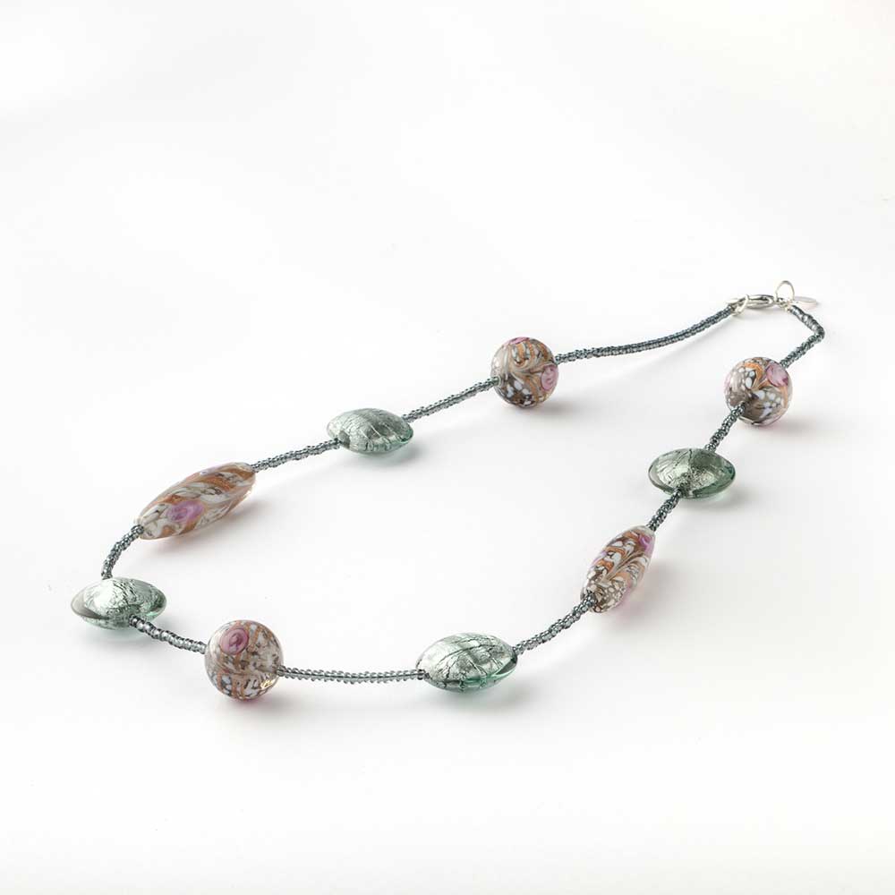 Ercole-Moretti-Venetian-Decollete-collection-collana-in-perle-in-vetro-di-Murano-pearl-glass-necklace-Space-Paradise-202315_60_G_1.jpg Space Paradise green Murano glass necklace 60 cm - Image 1